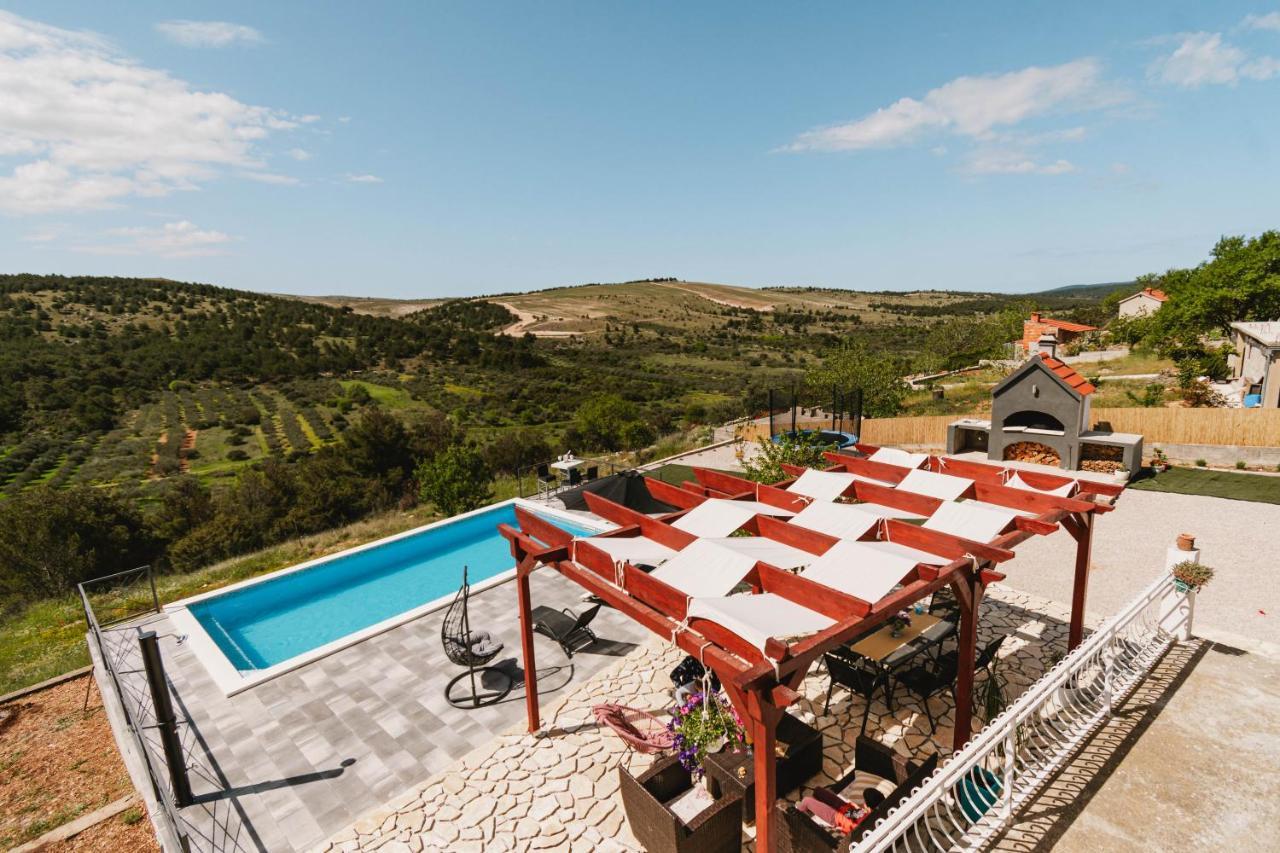 Guest House "The View" - With A Pool Donje Polje Esterno foto